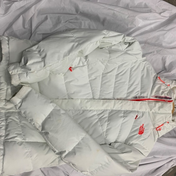 -The Northface winter jacket pink and white - Picture 4 of 6